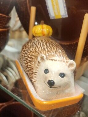 Brown and White Ceramic Hedgehog Salt & Pepper Shaker - Home Party Supplies